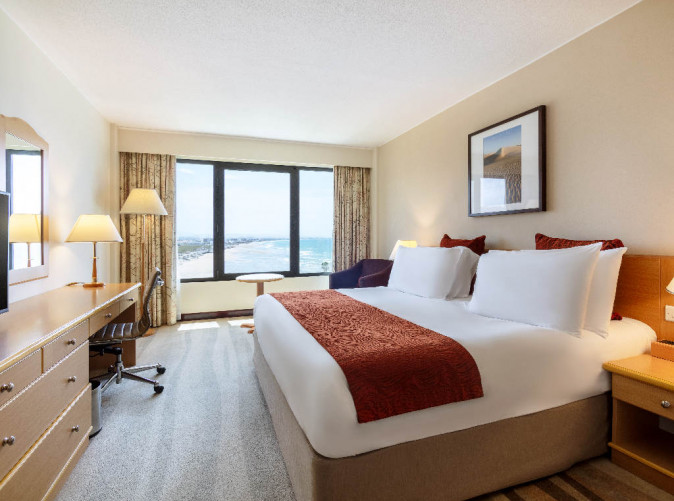 Crown Plaza Muscat_24959856_3